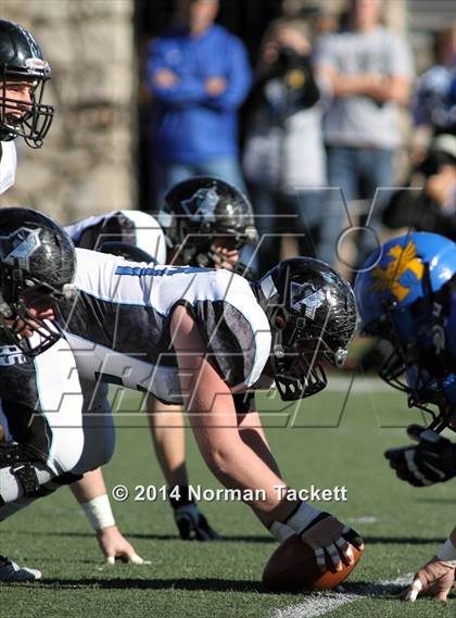 Thumbnail 2 in Hutchinson vs. East (KSHSAA 6A Final) photogallery.