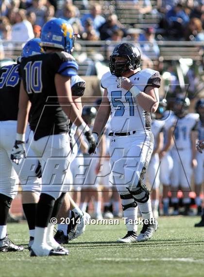 Thumbnail 2 in Hutchinson vs. East (KSHSAA 6A Final) photogallery.