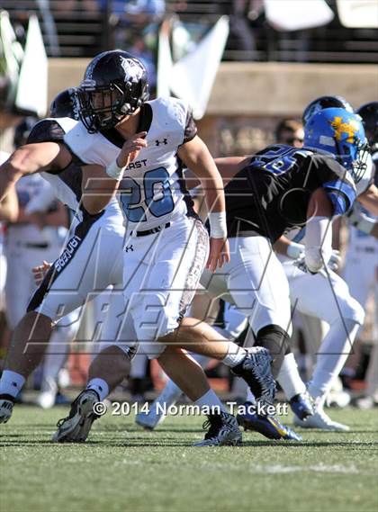 Thumbnail 3 in Hutchinson vs. East (KSHSAA 6A Final) photogallery.