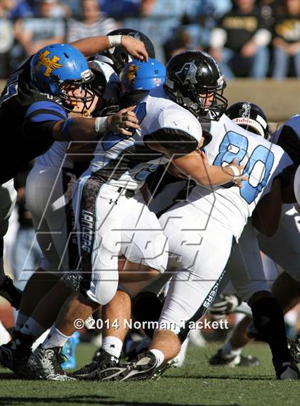 Thumbnail 1 in Hutchinson vs. East (KSHSAA 6A Final) photogallery.