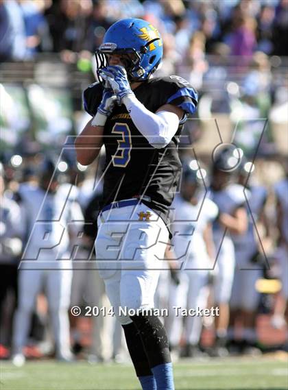 Thumbnail 1 in Hutchinson vs. East (KSHSAA 6A Final) photogallery.