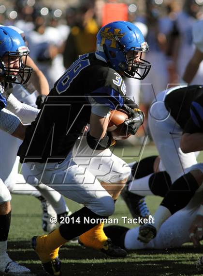 Thumbnail 2 in Hutchinson vs. East (KSHSAA 6A Final) photogallery.