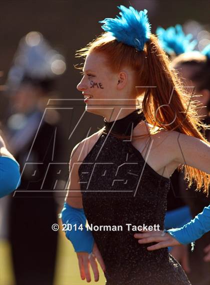 Thumbnail 3 in Hutchinson vs. East (KSHSAA 6A Final) photogallery.