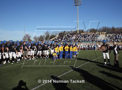 Thumbnail 3 in Hutchinson vs. East (KSHSAA 6A Final) photogallery.