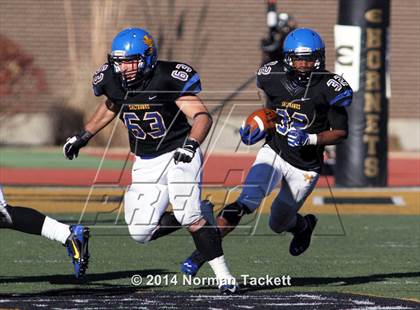 Thumbnail 2 in Hutchinson vs. East (KSHSAA 6A Final) photogallery.