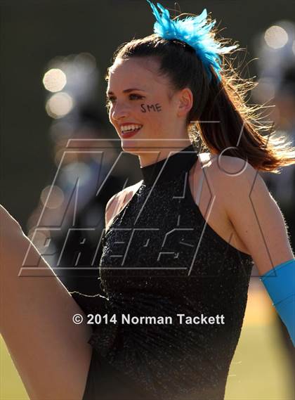 Thumbnail 1 in Hutchinson vs. East (KSHSAA 6A Final) photogallery.