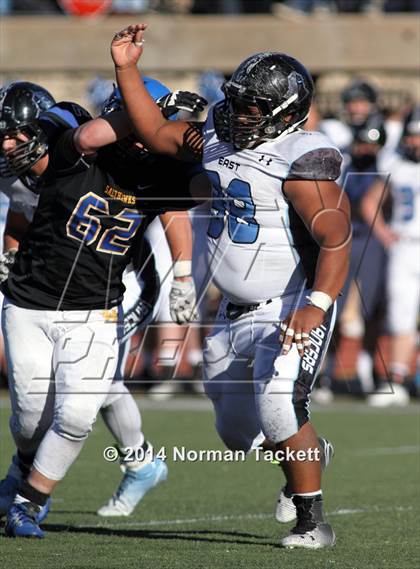 Thumbnail 1 in Hutchinson vs. East (KSHSAA 6A Final) photogallery.