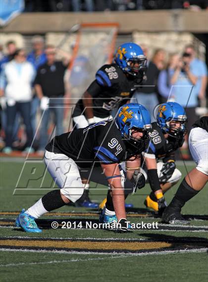 Thumbnail 3 in Hutchinson vs. East (KSHSAA 6A Final) photogallery.