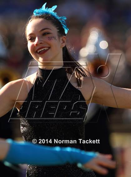 Thumbnail 3 in Hutchinson vs. East (KSHSAA 6A Final) photogallery.