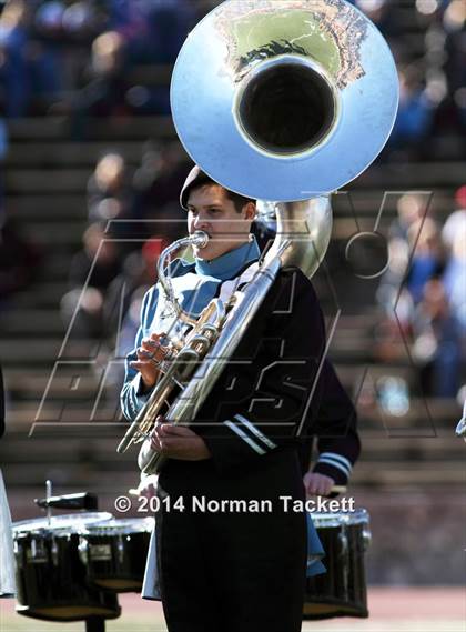 Thumbnail 3 in Hutchinson vs. East (KSHSAA 6A Final) photogallery.