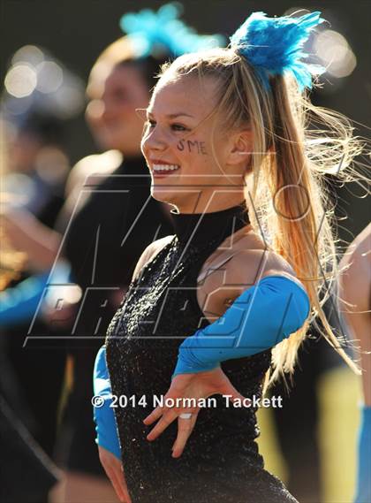 Thumbnail 1 in Hutchinson vs. East (KSHSAA 6A Final) photogallery.