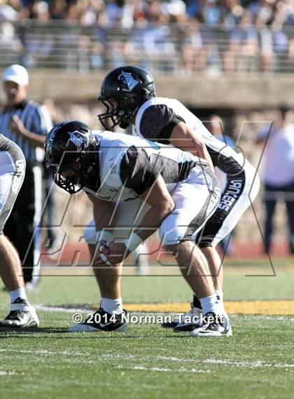 Thumbnail 2 in Hutchinson vs. East (KSHSAA 6A Final) photogallery.