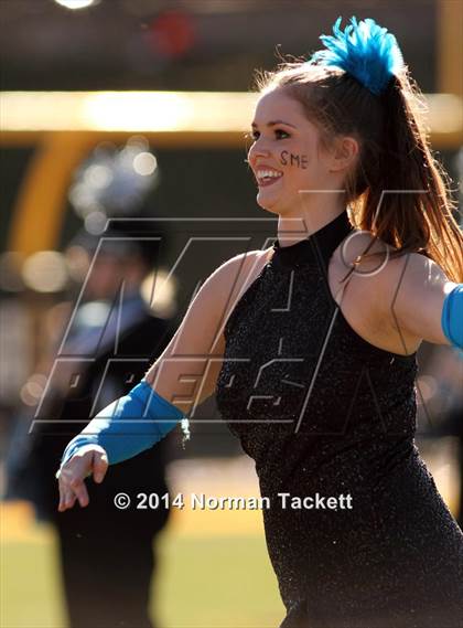 Thumbnail 3 in Hutchinson vs. East (KSHSAA 6A Final) photogallery.