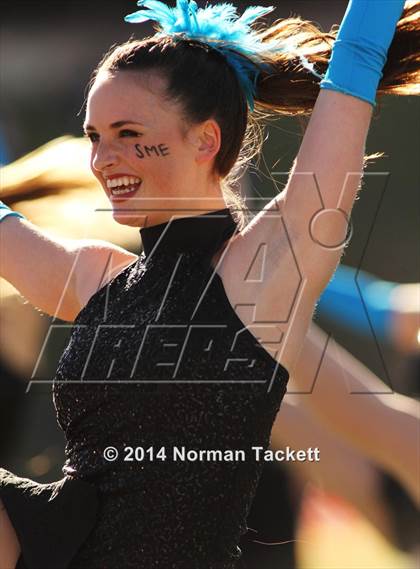 Thumbnail 1 in Hutchinson vs. East (KSHSAA 6A Final) photogallery.