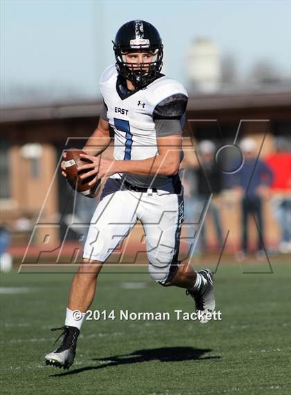 Thumbnail 3 in Hutchinson vs. East (KSHSAA 6A Final) photogallery.