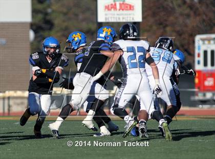 Thumbnail 1 in Hutchinson vs. East (KSHSAA 6A Final) photogallery.