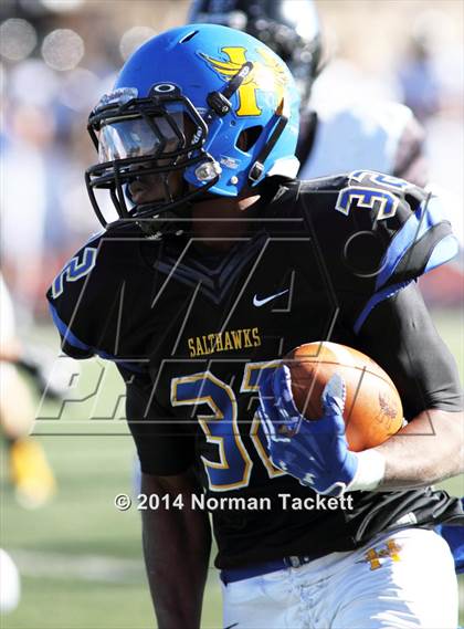 Thumbnail 2 in Hutchinson vs. East (KSHSAA 6A Final) photogallery.