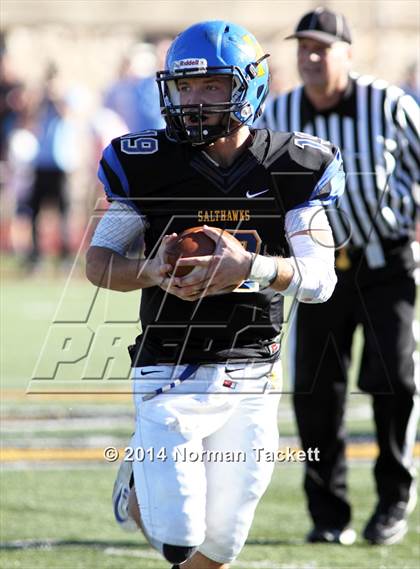 Thumbnail 2 in Hutchinson vs. East (KSHSAA 6A Final) photogallery.