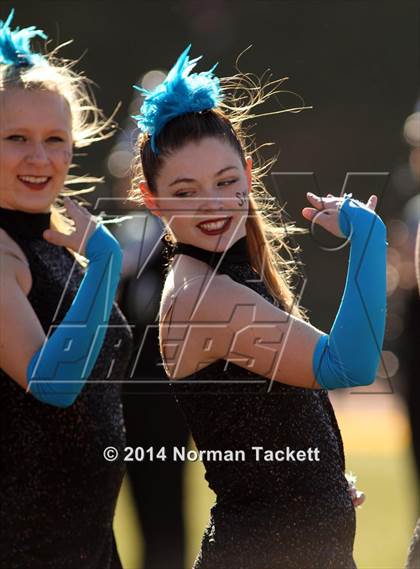 Thumbnail 1 in Hutchinson vs. East (KSHSAA 6A Final) photogallery.