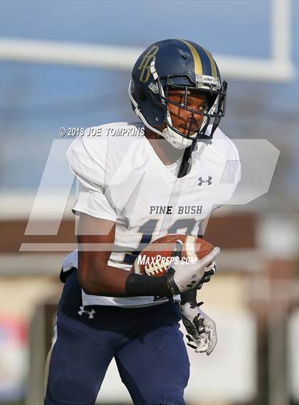 Thumbnail 1 in Pine Bush vs. Monroe-Woodbury (Section 9 Class AA Semifinal ) photogallery.