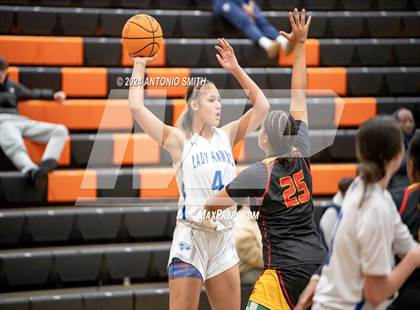 Thumbnail 3 in Triton vs. Elizabeth Seton (Battle in the Bull Invitational) photogallery.