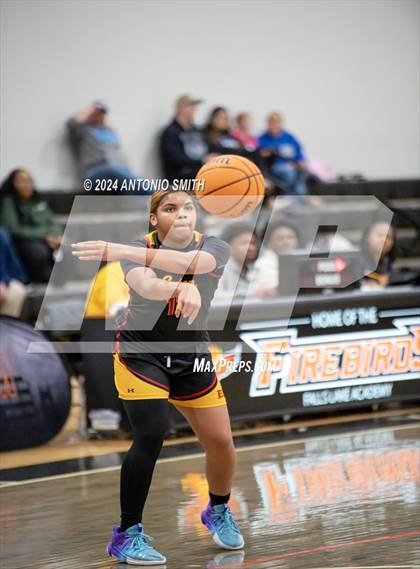 Thumbnail 1 in Triton vs. Elizabeth Seton (Battle in the Bull Invitational) photogallery.
