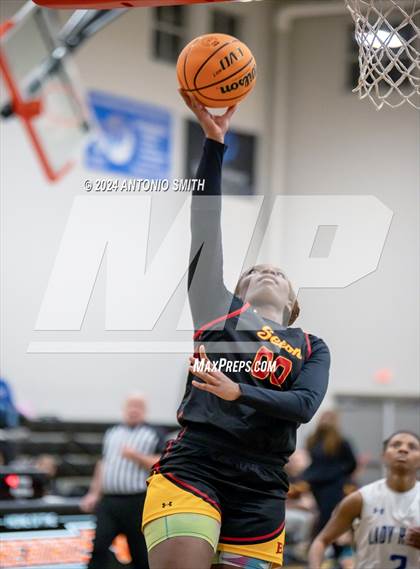 Thumbnail 3 in Triton vs. Elizabeth Seton (Battle in the Bull Invitational) photogallery.