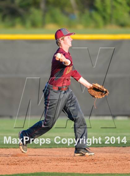 Thumbnail 1 in Lassiter vs. Johns Creek (GHSA Round 2 Playoff) photogallery.