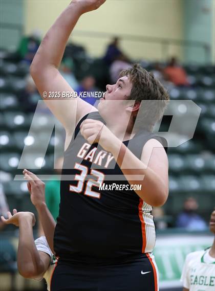 Thumbnail 2 in JV: Gary @ Tatum photogallery.