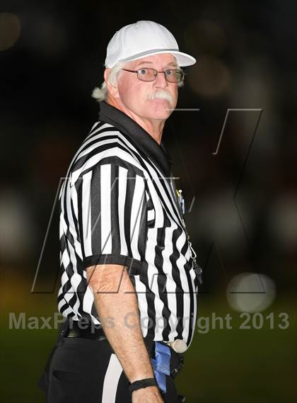 Thumbnail 1 in St. Genevieve vs. California City photogallery.