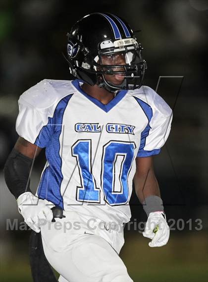 Thumbnail 2 in St. Genevieve vs. California City photogallery.