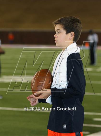 Thumbnail 1 in Gilmer vs. Celina (UIL 4A Semifinal) photogallery.