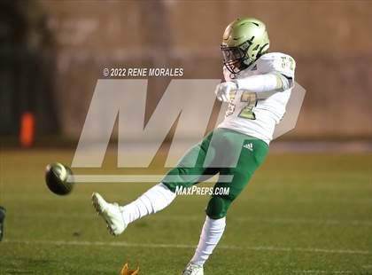 Thumbnail 2 in St. Monica vs Salesian photogallery.