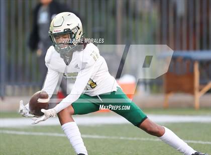 Thumbnail 3 in St. Monica vs Salesian photogallery.
