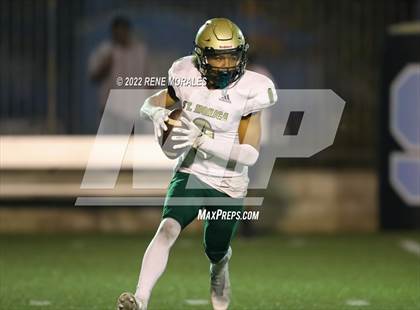 Thumbnail 2 in St. Monica vs Salesian photogallery.
