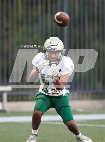 Thumbnail 2 in St. Monica vs Salesian photogallery.