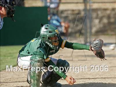 Thumbnail 2 in Oakmont vs Vanden (D3 Section Final) photogallery.
