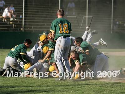 Thumbnail 3 in Oakmont vs Vanden (D3 Section Final) photogallery.