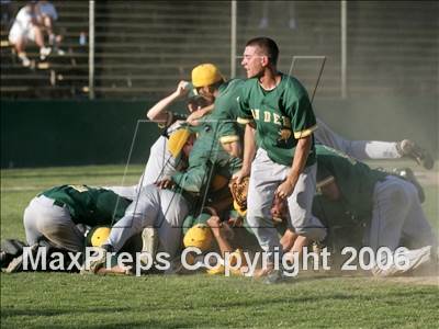 Thumbnail 1 in Oakmont vs Vanden (D3 Section Final) photogallery.