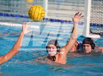 Thumbnail 2 in Newport Harbor vs. Oaks Christian (CIF SoCal Regional D1 Semifinal) photogallery.