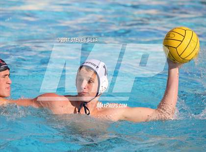 Thumbnail 2 in Newport Harbor vs. Oaks Christian (CIF SoCal Regional D1 Semifinal) photogallery.