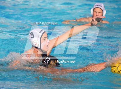 Thumbnail 2 in Newport Harbor vs. Oaks Christian (CIF SoCal Regional D1 Semifinal) photogallery.