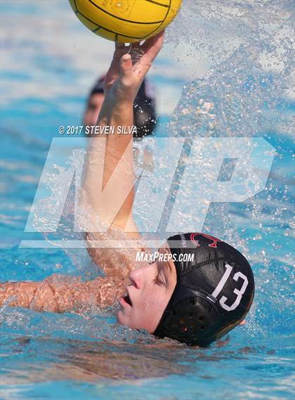 Thumbnail 3 in Newport Harbor vs. Oaks Christian (CIF SoCal Regional D1 Semifinal) photogallery.