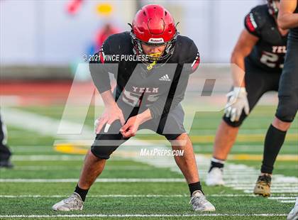 Thumbnail 1 in Yelm vs. Marysville-Pilchuck (3A Playoffs) photogallery.