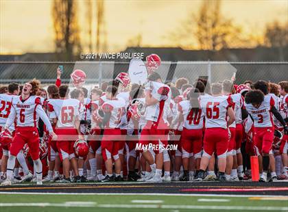 Thumbnail 2 in Yelm vs. Marysville-Pilchuck (3A Playoffs) photogallery.
