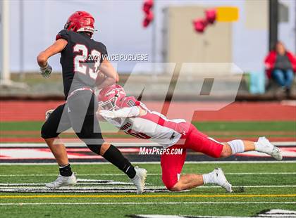 Thumbnail 3 in Yelm vs. Marysville-Pilchuck (3A Playoffs) photogallery.