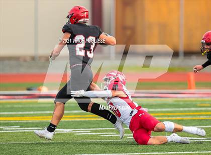 Thumbnail 3 in Yelm vs. Marysville-Pilchuck (3A Playoffs) photogallery.