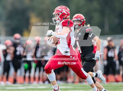 Thumbnail 3 in Yelm vs. Marysville-Pilchuck (3A Playoffs) photogallery.