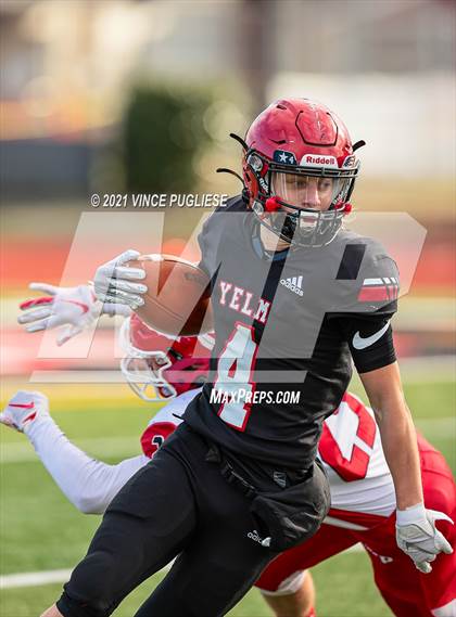 Thumbnail 1 in Yelm vs. Marysville-Pilchuck (3A Playoffs) photogallery.