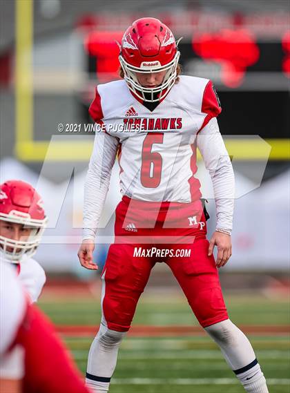 Thumbnail 3 in Yelm vs. Marysville-Pilchuck (3A Playoffs) photogallery.